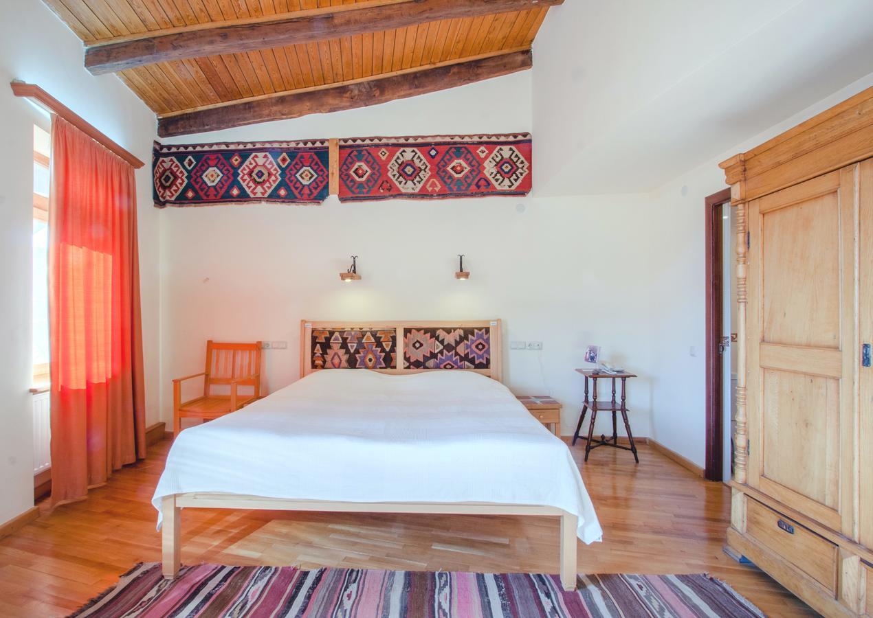 Hotel Mirhav 3*