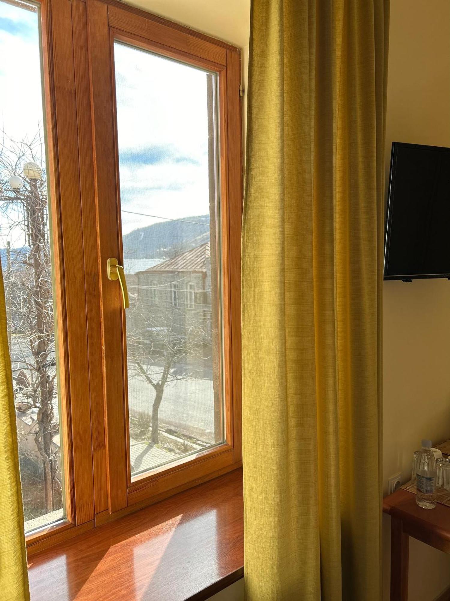Mirhav Hotel